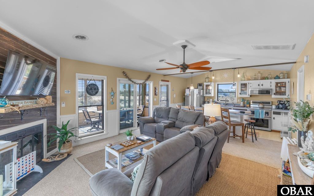 Image 5 of property listing at 1653 Midland Road Lot 2, Corolla, NC 27927