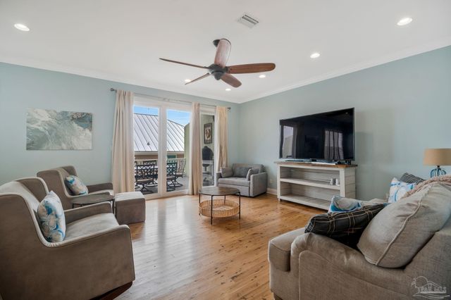 1724 Calle Bonita, Pensacola Beach, FL 32561