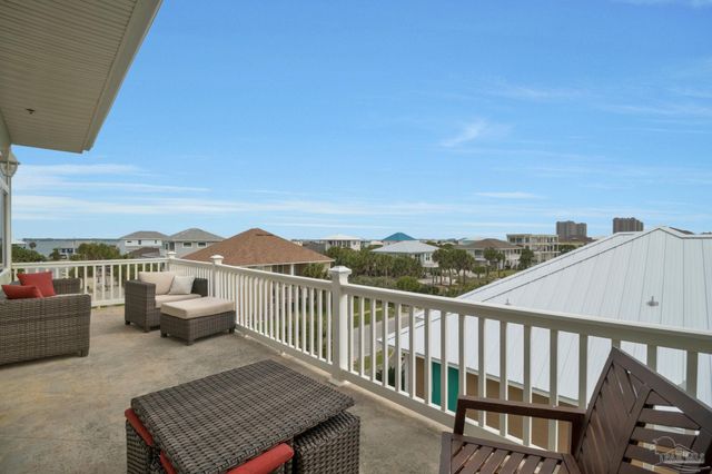 1724 Calle Bonita, Pensacola Beach, FL 32561