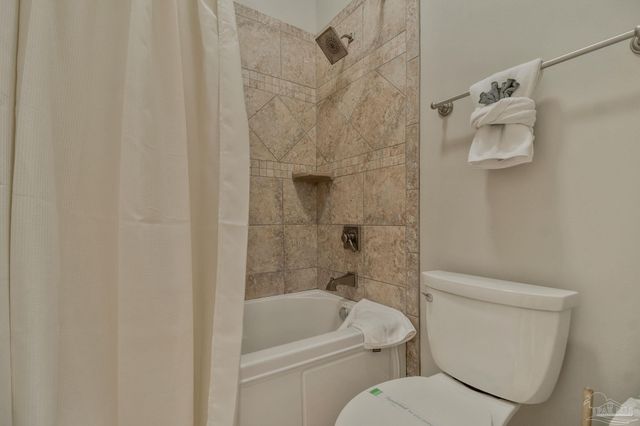 1724 Calle Bonita, Pensacola Beach, FL 32561