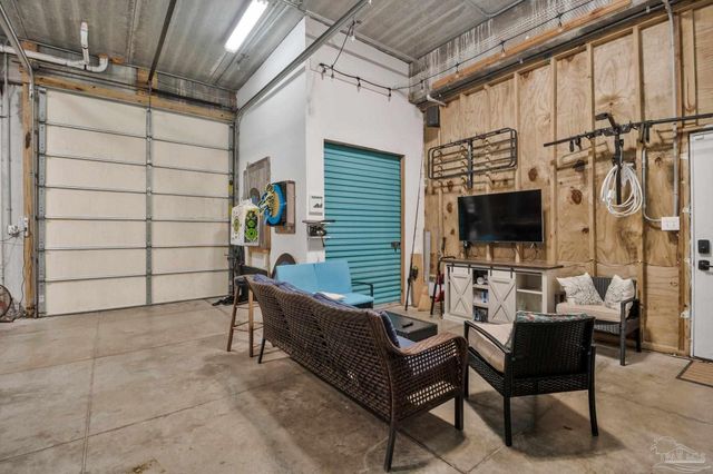 1724 Calle Bonita, Pensacola Beach, FL 32561