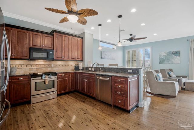 1724 Calle Bonita, Pensacola Beach, FL 32561