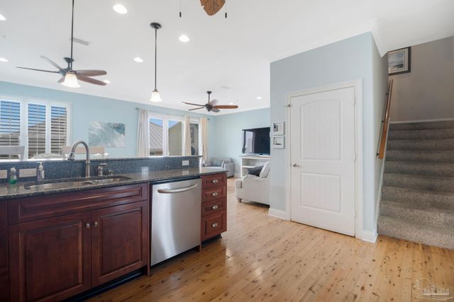 1724 Calle Bonita, Pensacola Beach, FL 32561