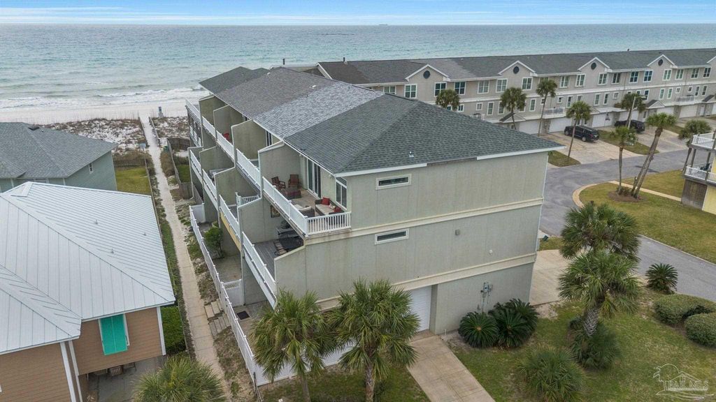 1724 Calle Bonita, Pensacola Beach, FL 32561