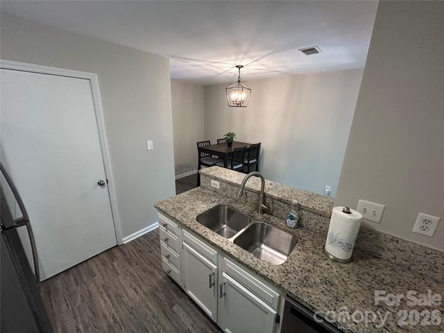 6466 Windsor Gate Lane, Charlotte, NC 28215