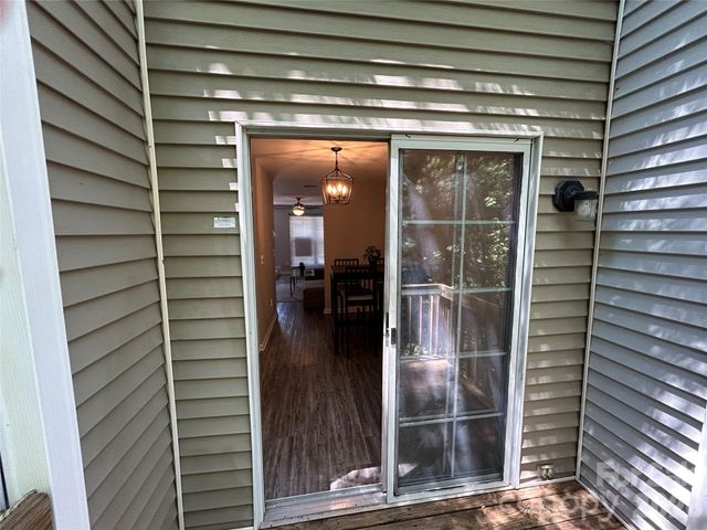 6466 Windsor Gate Lane, Charlotte, NC 28215