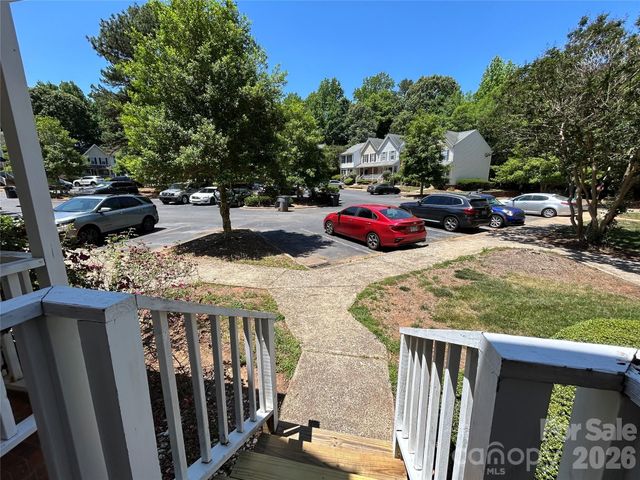 6466 Windsor Gate Lane, Charlotte, NC 28215