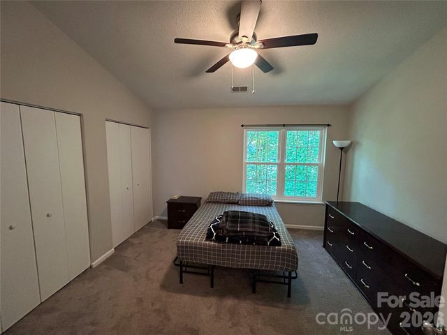 6466 Windsor Gate Lane, Charlotte, NC 28215