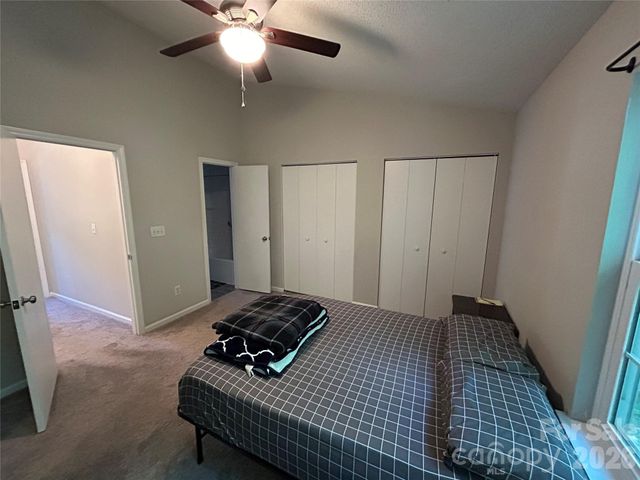 6466 Windsor Gate Lane, Charlotte, NC 28215