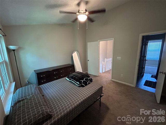 6466 Windsor Gate Lane, Charlotte, NC 28215