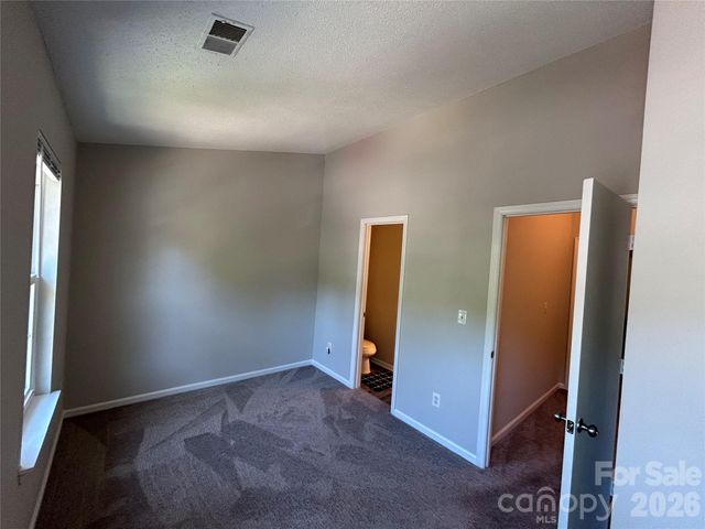 6466 Windsor Gate Lane, Charlotte, NC 28215
