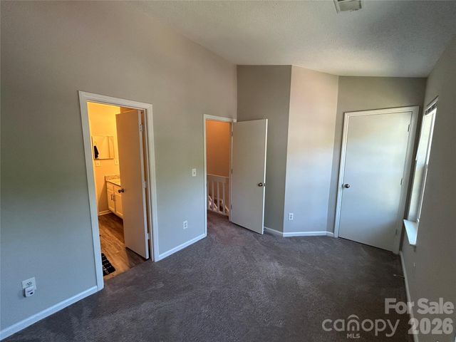 6466 Windsor Gate Lane, Charlotte, NC 28215