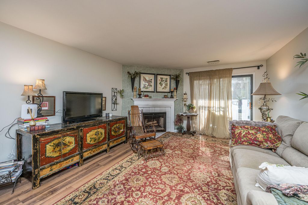 Image 10 of property listing at 2770 Jobee Drive Drive 1, Charleston, SC 29414