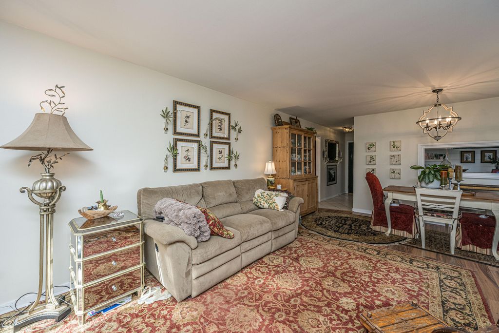 Image 11 of property listing at 2770 Jobee Drive Drive 1, Charleston, SC 29414