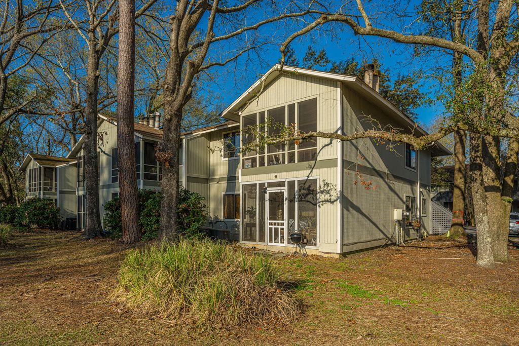 Image 3 of property listing at 2770 Jobee Drive Drive 1, Charleston, SC 29414