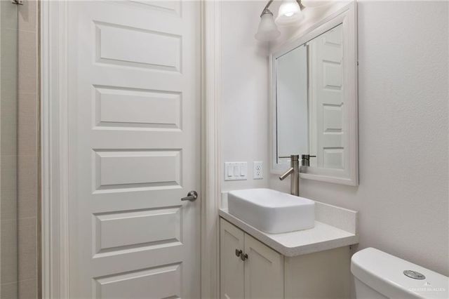 2306 W Holland Avenue, Edinburg, TX 78539