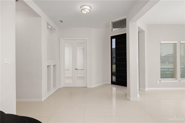 2306 W Holland Avenue, Edinburg, TX 78539