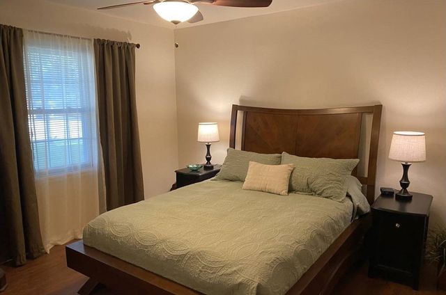 1218 N Center Street, Arlington, TX 76011