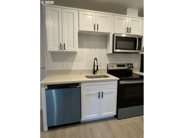 3823 Se 52ND Ave, Portland, OR 97206