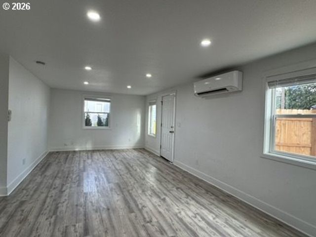 3823 Se 52ND Ave, Portland, OR 97206