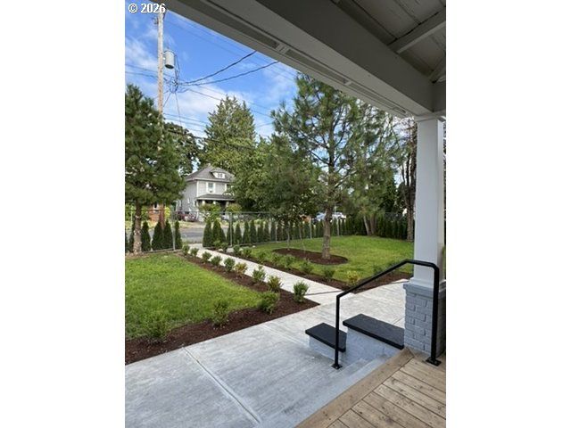 3823 Se 52ND Ave, Portland, OR 97206