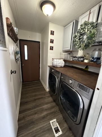 22 Hearthside Drive, Matteson, IL 60443