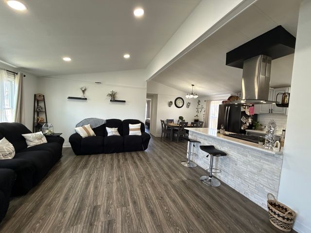 22 Hearthside Drive, Matteson, IL 60443