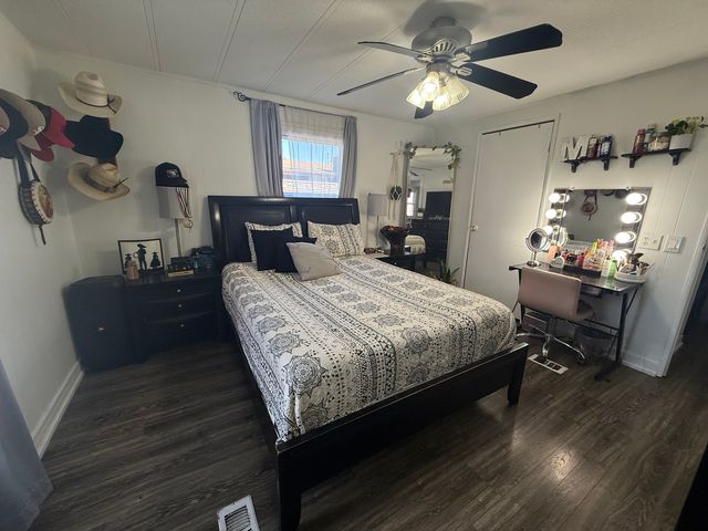 22 Hearthside Drive, Matteson, IL 60443