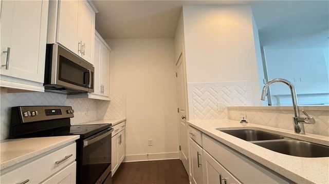 32 S Auburn Landing Place, Auburn, GA 30011