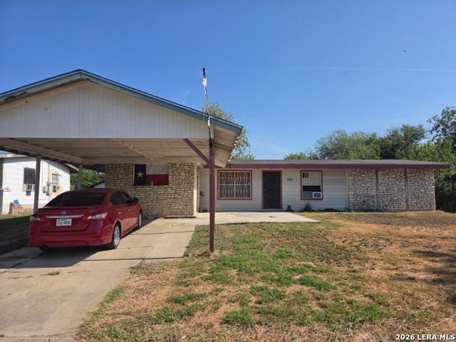 6223 CEDAR VALLEY DR, San Antonio, TX 78242