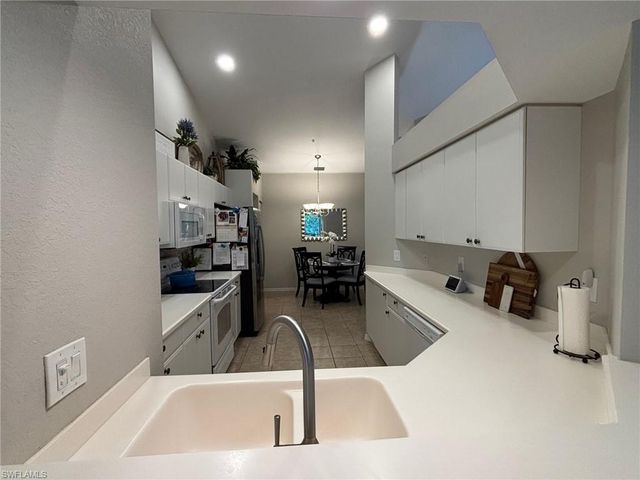 8125 Celeste DR # 5213, Naples, FL 34113