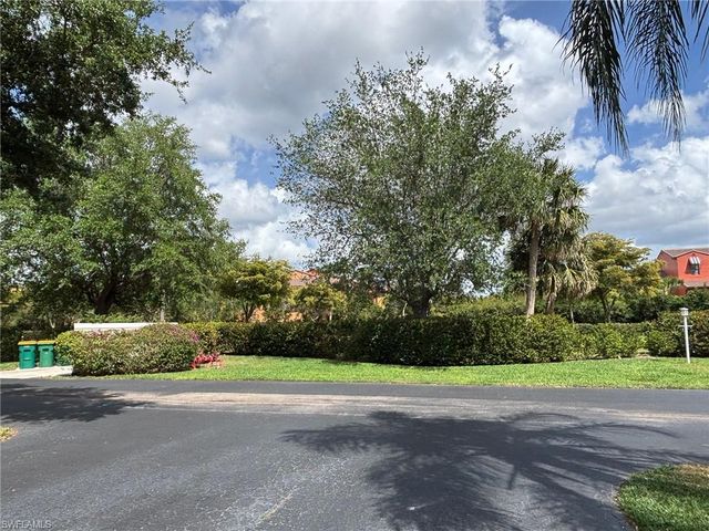 8125 Celeste DR # 5213, Naples, FL 34113
