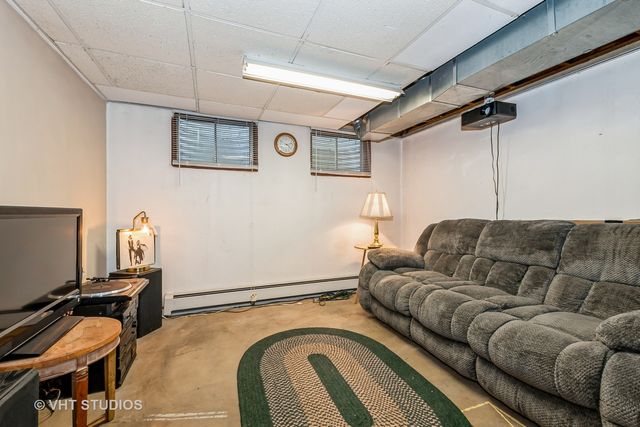 7820 Forestview Drive, Orland Park, IL 60462