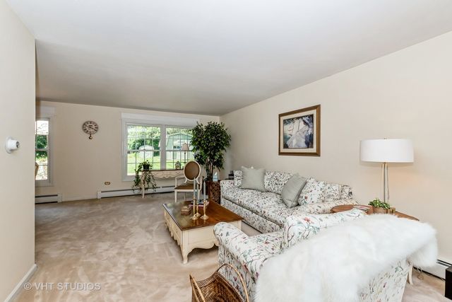 7820 Forestview Drive, Orland Park, IL 60462