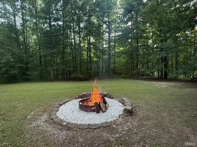 8444 N Red Hill Road, Ellettsville, IN 47429