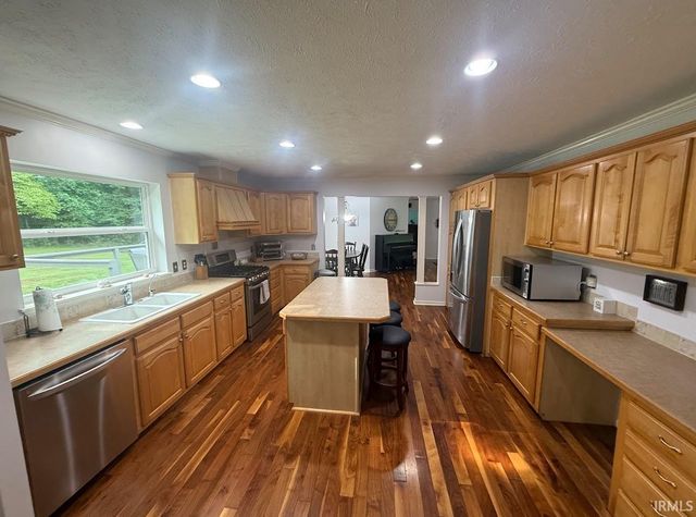 8444 N Red Hill Road, Ellettsville, IN 47429