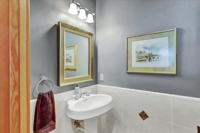 25799 Sweet Rd, Grass Valley, CA 95949