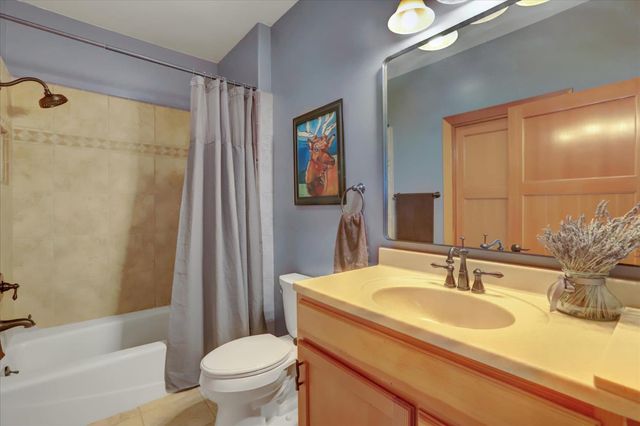 25799 Sweet Rd, Grass Valley, CA 95949