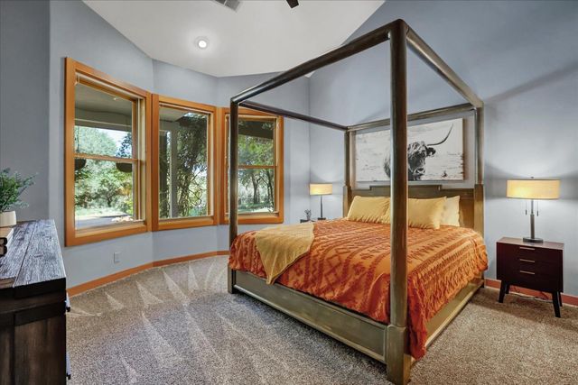 25799 Sweet Rd, Grass Valley, CA 95949