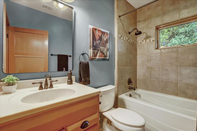 25799 Sweet Rd, Grass Valley, CA 95949