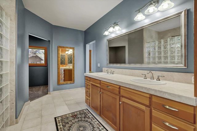 25799 Sweet Rd, Grass Valley, CA 95949