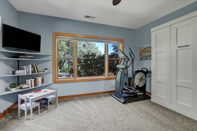 25799 Sweet Rd, Grass Valley, CA 95949