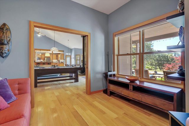 25799 Sweet Rd, Grass Valley, CA 95949