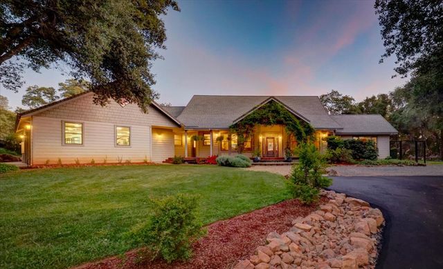 25799 Sweet Rd, Grass Valley, CA 95949