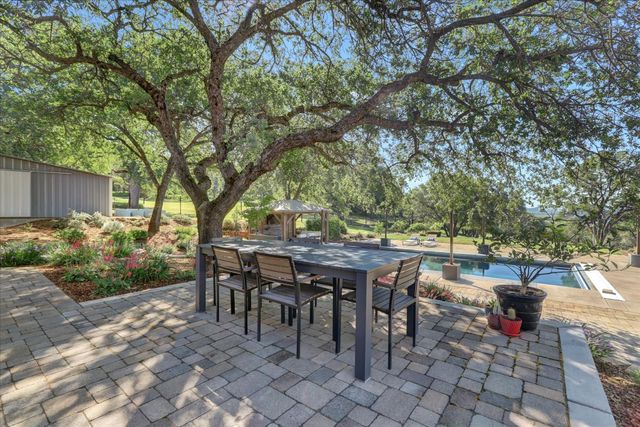 25799 Sweet Rd, Grass Valley, CA 95949