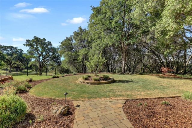 25799 Sweet Rd, Grass Valley, CA 95949