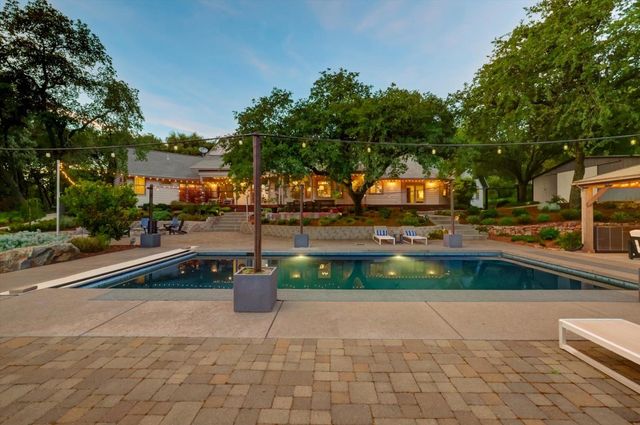 25799 Sweet Rd, Grass Valley, CA 95949