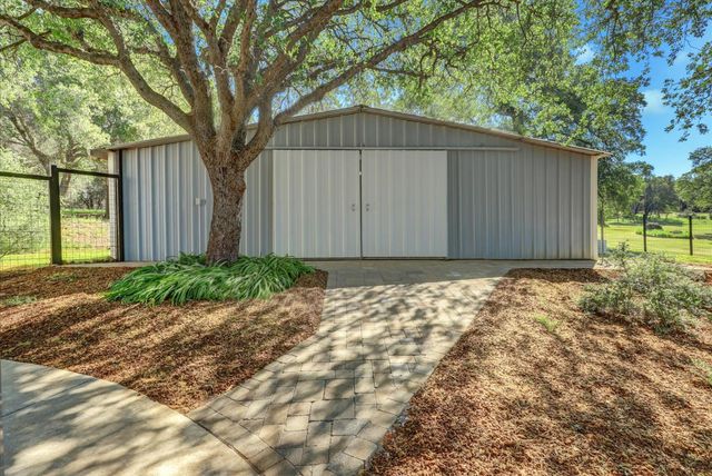 25799 Sweet Rd, Grass Valley, CA 95949