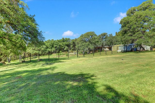 25799 Sweet Rd, Grass Valley, CA 95949