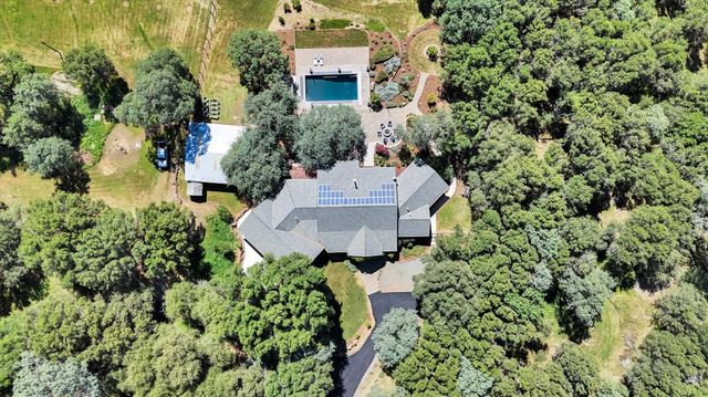 25799 Sweet Rd, Grass Valley, CA 95949